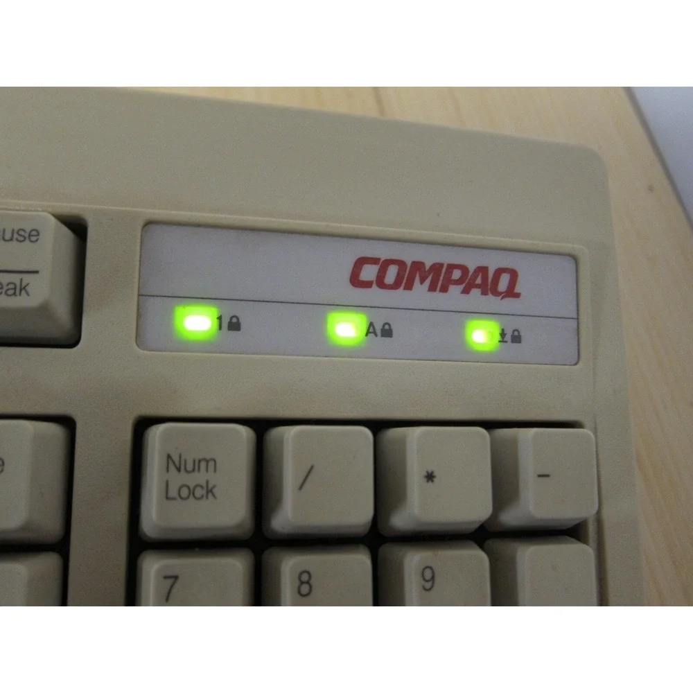 Vintage‎ Beige Compaq RT101 Standard PS2 Vintage Keyboard - Tested, Working